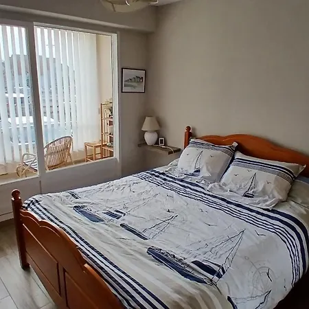 Apartman Front De *